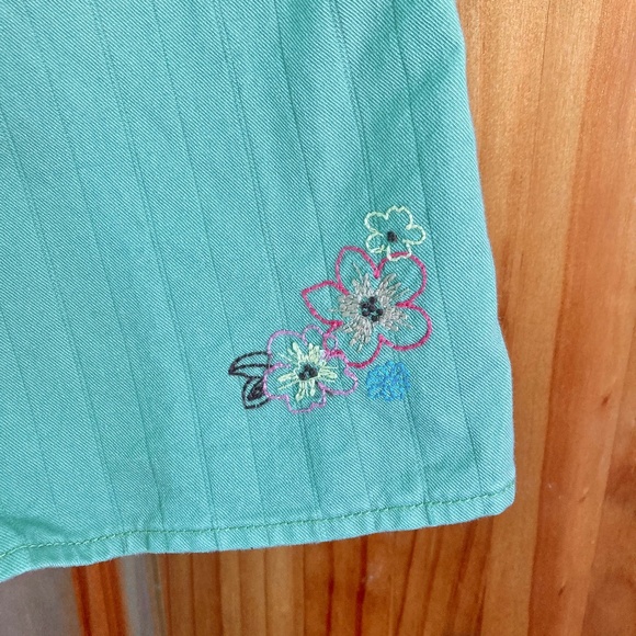 Girls size 6 Genuine Kids from Oshkosh green pants with adjustable waist - Picture 3 of 7